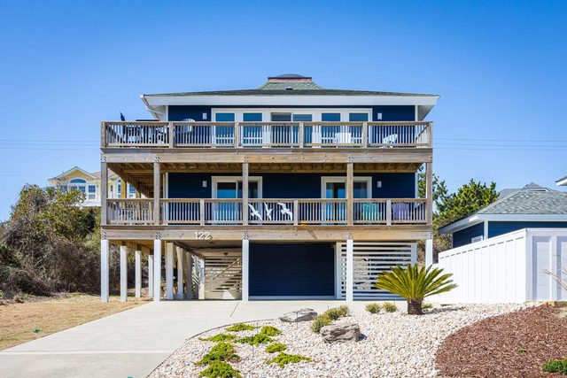 Newly Renovated Semi-Oceanfront in Duck With Pool