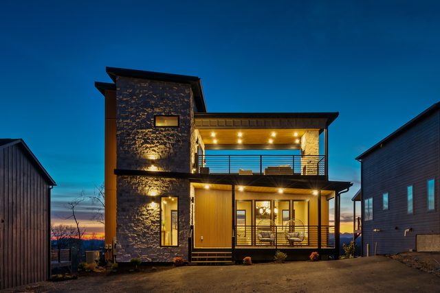 Luxury Getaway, Sleeps 6・Views, Hot tub, Roof Deck