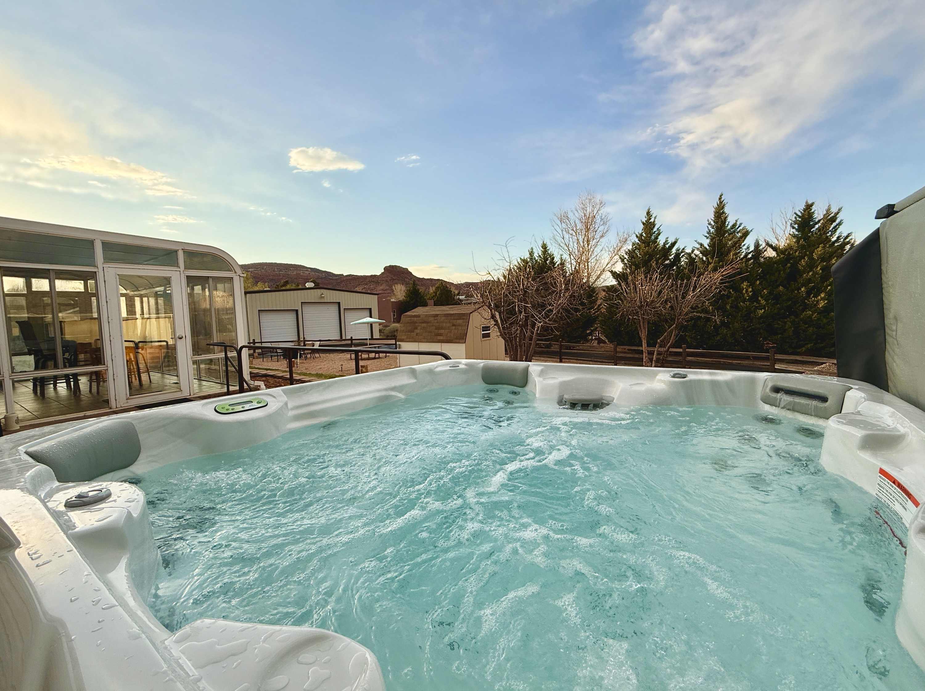 Large Family retreat, Private hot tub, Sleeps 10