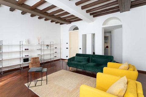 Spacious flat w/wooden beams - Porta Venezia — Milano, Lombardy