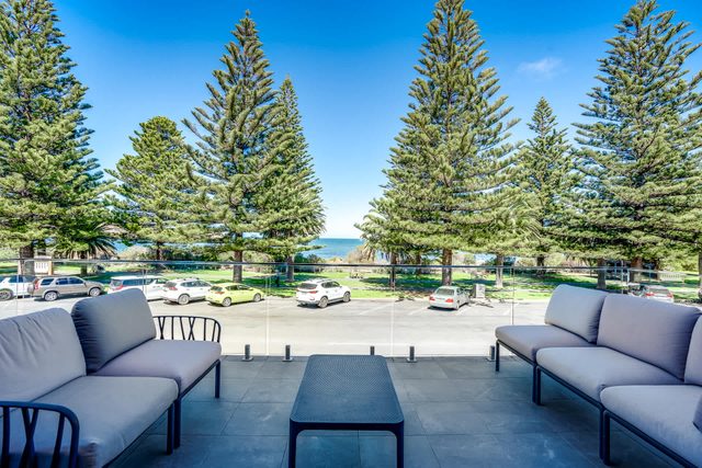 Dual Family Entertainer 9 Esplanade Victor Harbor