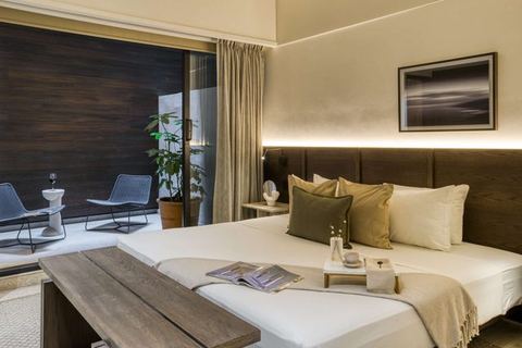 Platón: Luna Terrace Apt