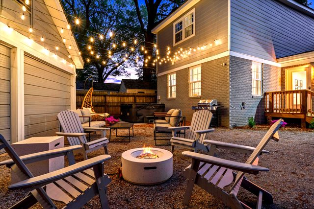 5BR | Hot tub & Pool table | Mins to Beale