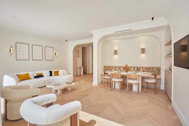 Sumptuous apartment with garden / Arc de Triomphe
