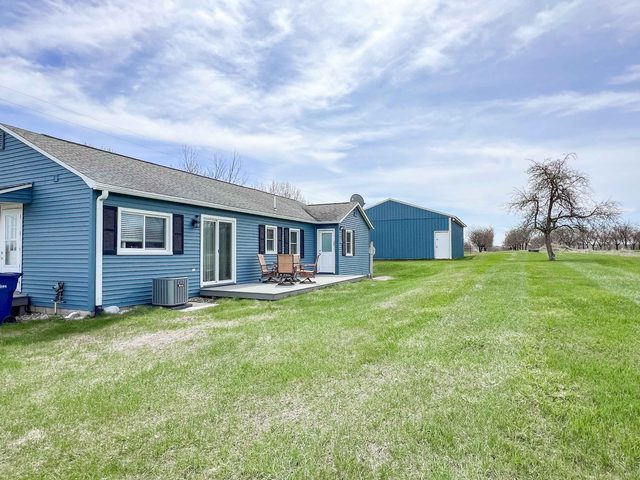 Orchard View | Horse Show | Torch Lake | Pets