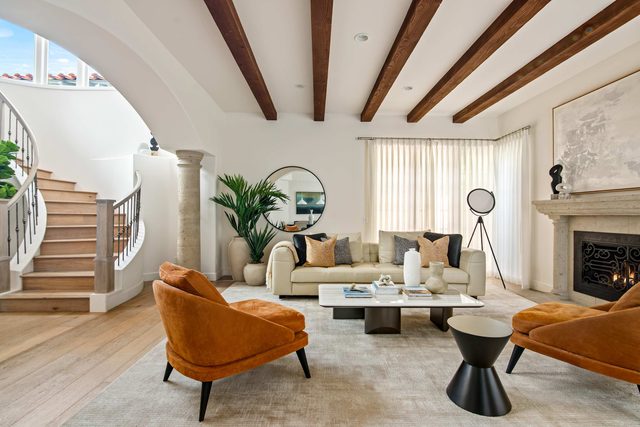 Luxury Coastal Stay in Iconic La Jolla Village