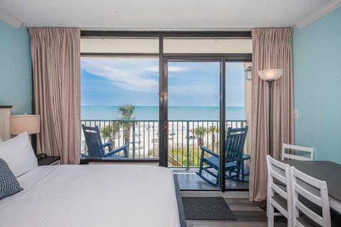 Stylish Oceanfront KING,Pool,P22 — Myrtle Beach, SC