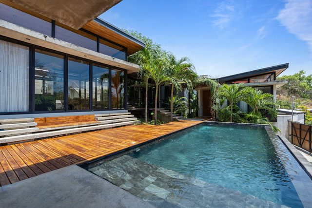 Infinity Pool Villa, 10 min Walk to Beach & Dining