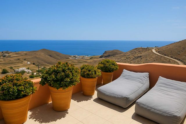 Amphora Aelia Gem - Akrotiri Seaview Getaway