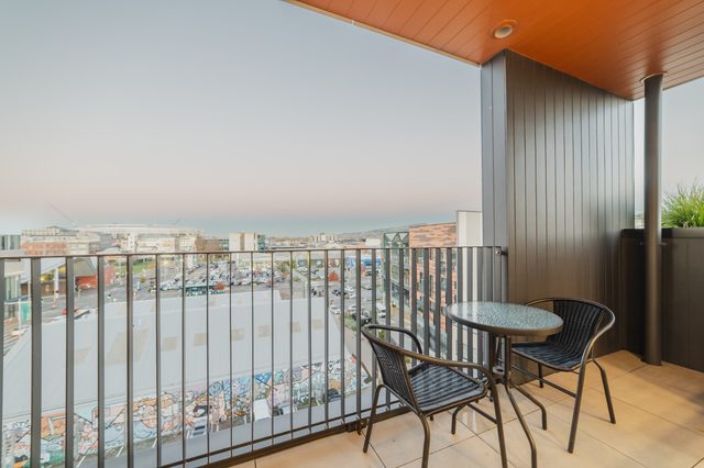 Tuam Stay | 1BR | Balcony + City View