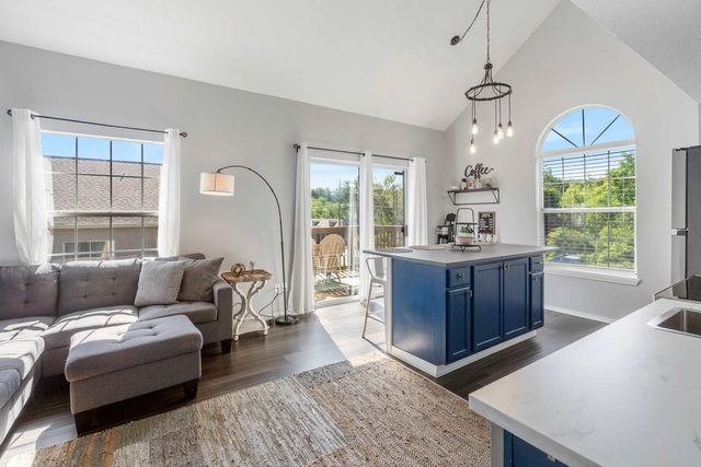 The Lazy Loft - Stay for 4!