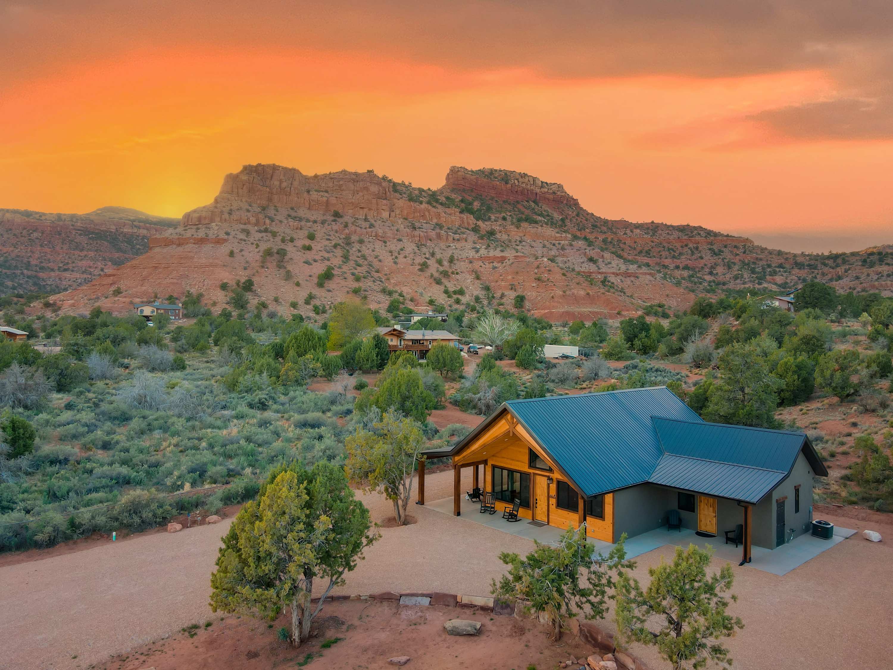 Casa Vermillion, Modern Kanab Family Cabin, Red Rock Views Near Zion