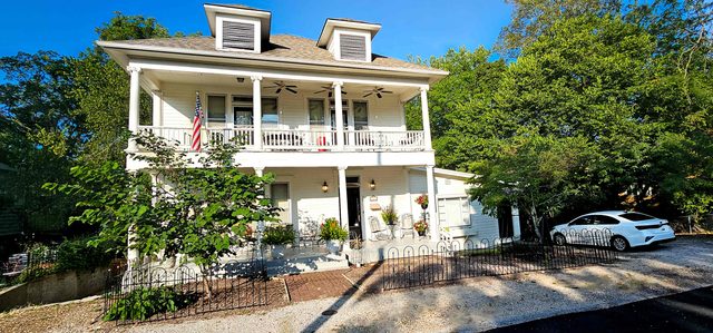 Historic Bed & Breakfast 8 Bedrooms, Groups/family