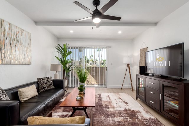 Freshly Remodeled 1BR Pool View Condo | 4 Pools