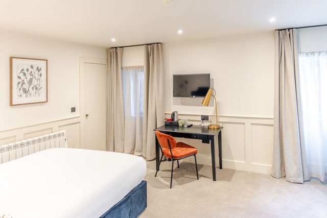 Grove House Hotel Deluxe Room