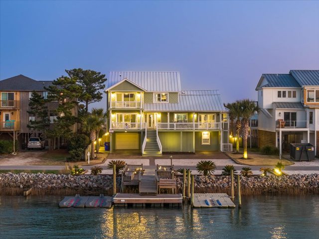 Pirates Cove at Ocean Isle Beach — Ocean Isle Beach, NC