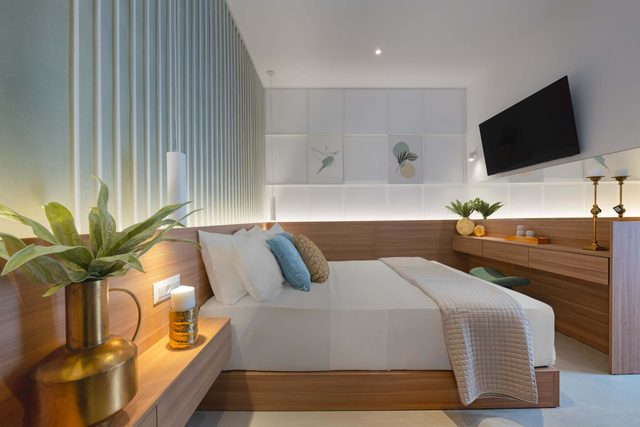 Stavros Beachfront Almyra Suite