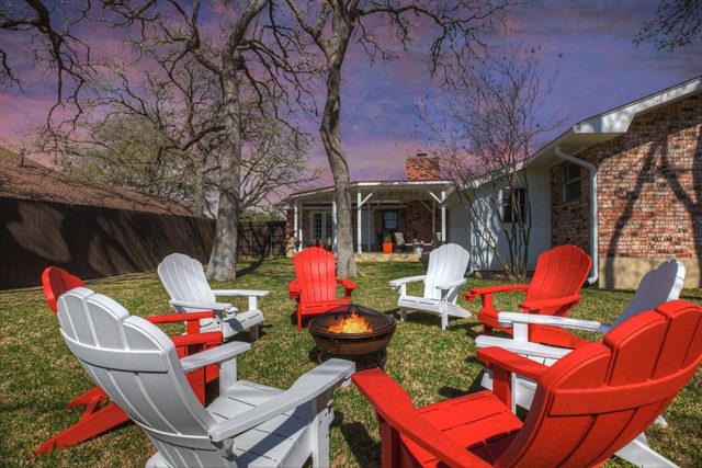 Candlelight Cove - Fire Pit & Close to Main