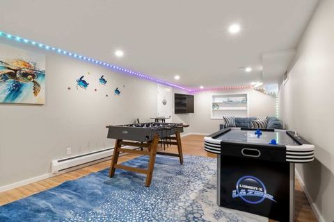 Incredible Family Escape, Game Room, Waterfront!