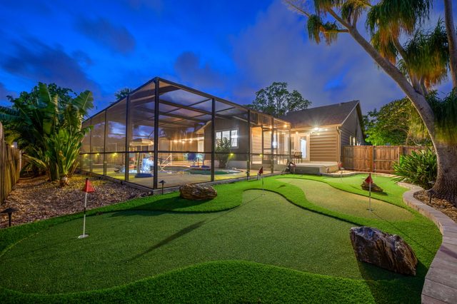 Family Retreat | Pool | Putt Putt | Playground