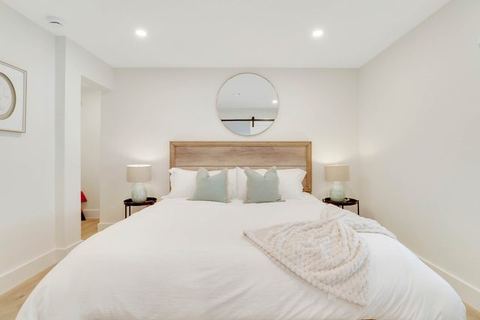 Cozy Cottage on Pine - 2