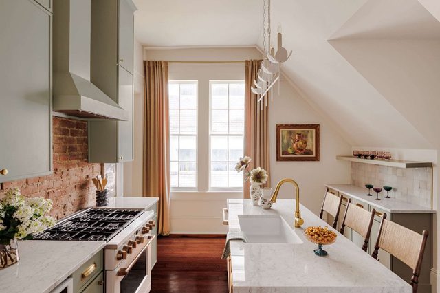 The Estella, 6BR Garden District Suite,Shared Pool