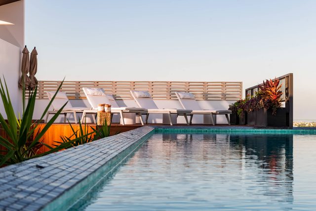 Minimalist design with gym on roof — Cancún, Quintana Roo