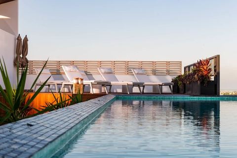 Minimalist design with gym on roof — Cancún, Quintana Roo