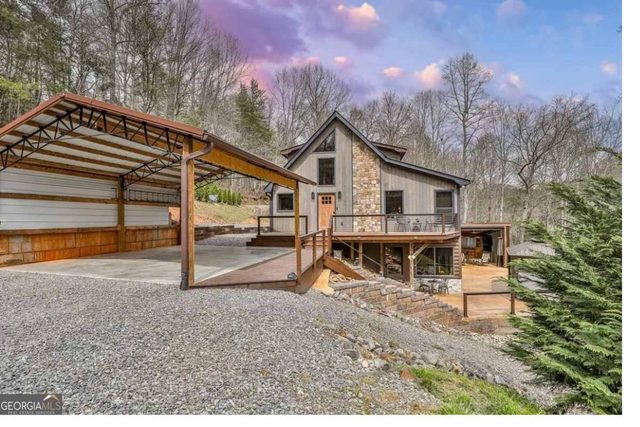 Babling Brook -Outdoor Living at its Best — Mineral Bluff, GA