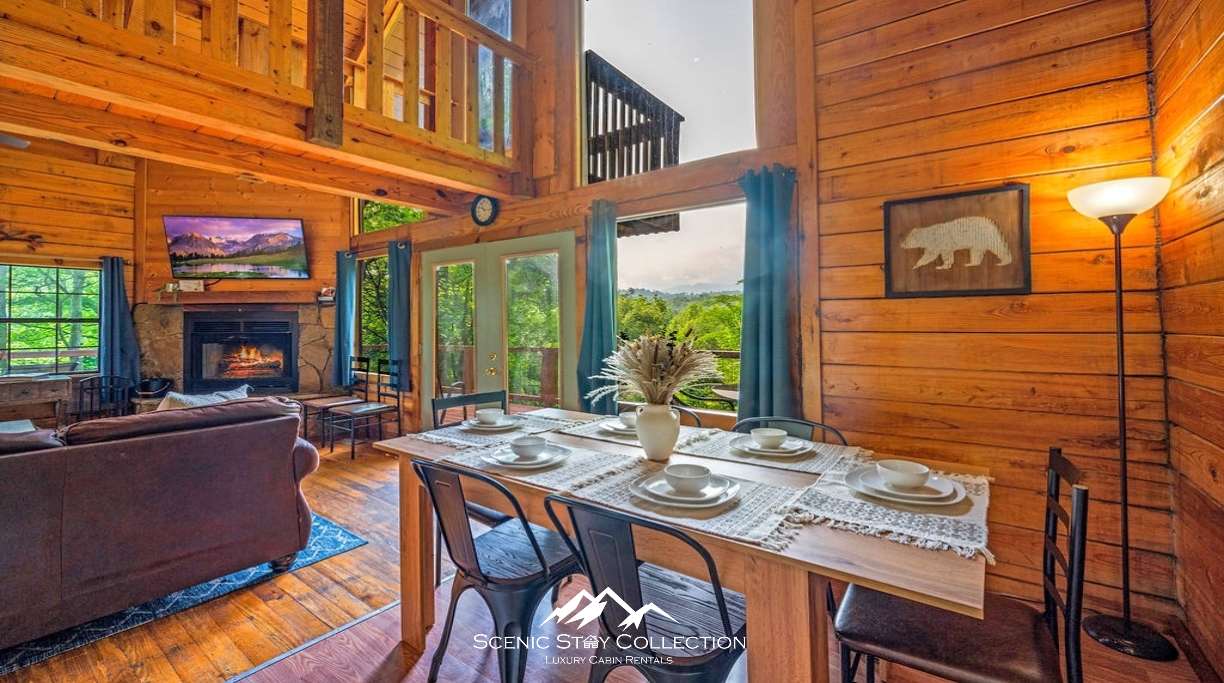 Spacious Cabin with Stunning Mountain Views