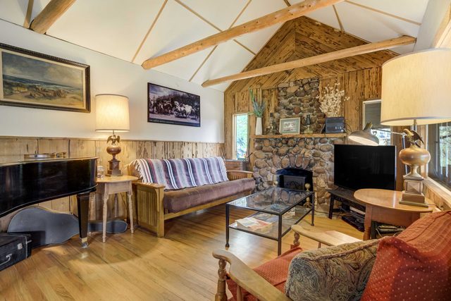 Fallsview Cabin! Rustic Forest Escape w/ Rock Wall