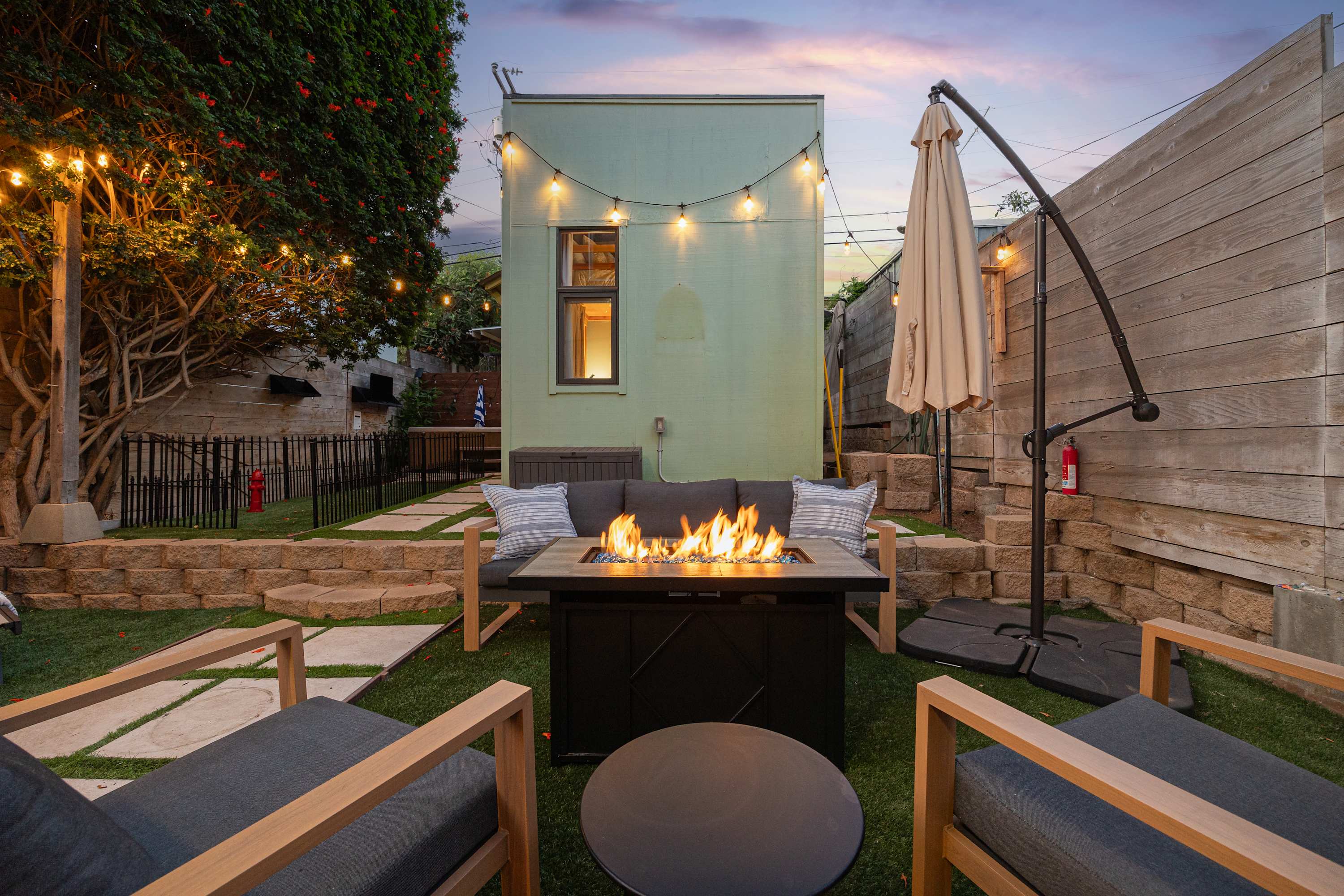 Walk to the Beach & Famous Sunset Cliffs | Hot Tub