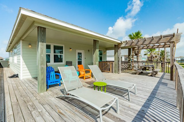 Buccaneer's Landing - Walk to Beach, Pup-Friendly!
