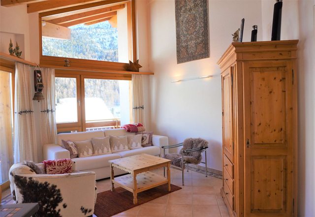 Dominic B: Duplex Penthouse Ski in/out for 5 pax