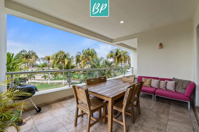 B Nayar 2BR Condo w/ Pool - Taib Tower