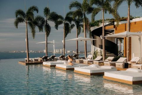 Modern Corner Condo with Epic Pool at SOHO — Puerto Vallarta, Jalisco