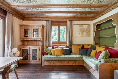 Stylish apartment with beautiful surroundings — Cortina d'Ampezzo, Veneto