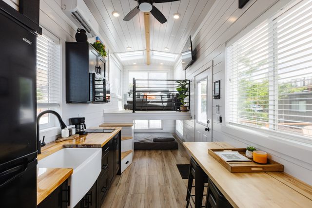 Zion Designer Tiny Home • Private Deck & BBQ