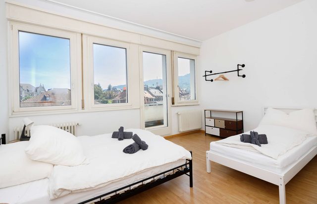 Spacious Zurich Apt, Huge Terrace & Views — Zürich, Zurich