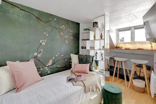 Charming Studio Overlooking Place des Victoires