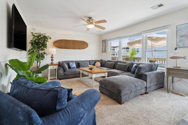 Cozy Oceanblock Condo - Steps To The Beach — Ocean City, MD
