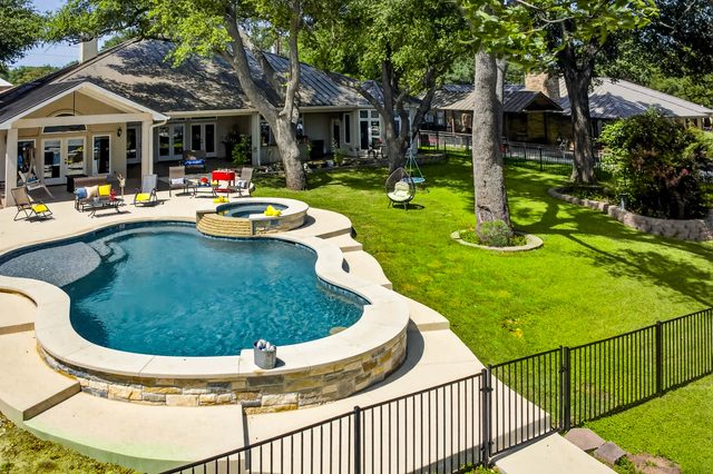 Bluebonnet Retreat Haven | Concierge Services — Kingsland, TX