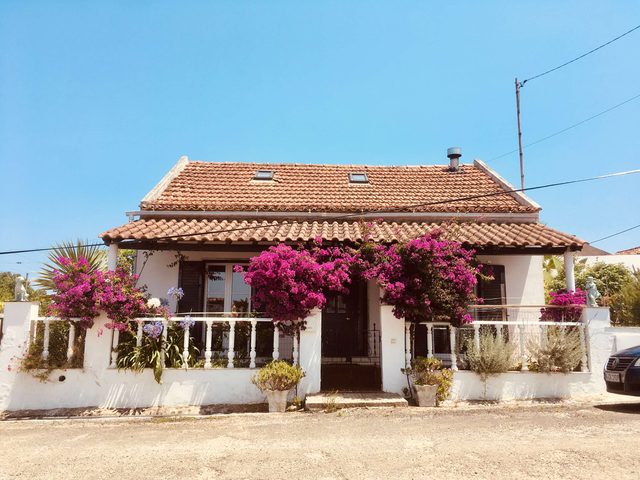 Casa Cao Verde Peaceful Country Retreat with Garden BBQ and Sea Nearby