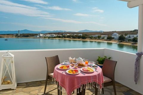 Beachfront Bocamviglies Room - Naoussa Sunny Suite
