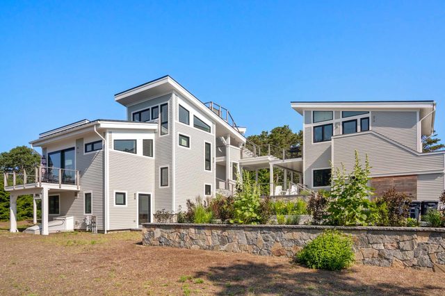Coastal Luxury Near Wellfleet's Best Beaches