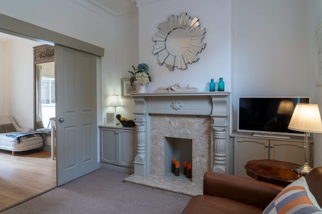 Chic York City Center Apt + Patio & Free Parking — York, England