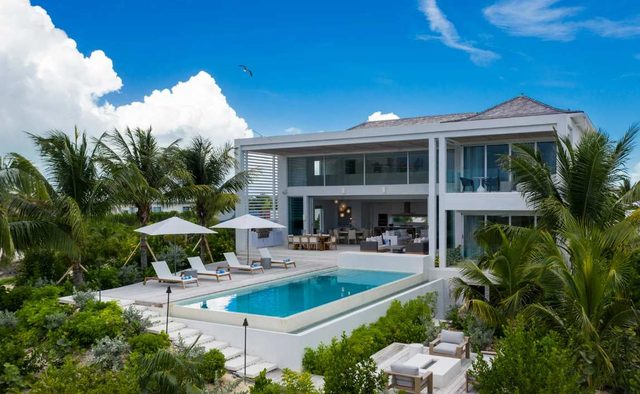 Four-Bedroom Ocean View at Grace Bay