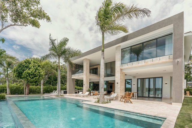 Canoa 24 Villa Laguna Azul - Modern Comfort & Lakefront