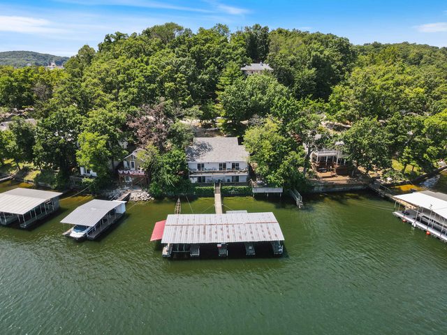 Lakefront Home with Huge Views and Great Fishing