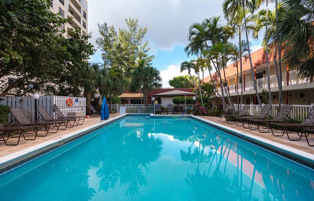 La Costa Beach Club Resort - 1BR Suite